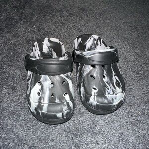 Kids Black and White Tie Dye Crocs - Size S